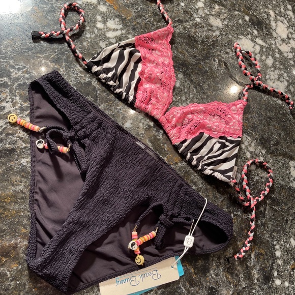 FREE top with the purchase of NWT bottoms by beach bunny size all - Picture 2 of 7